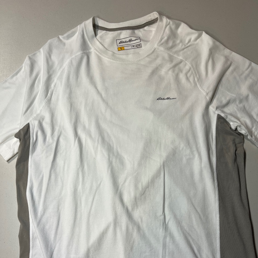 White w/Grey Eddie Bauer Men's T-shirt, crew neck/SizeXL, Active Fit, 95% cotton